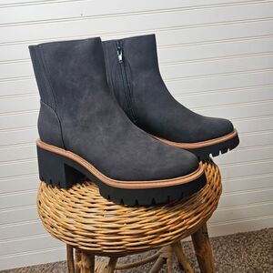 a.n.a. Women's 9.5M Black Ankle Boots Platform Lug Sole Chunky Heel NWT